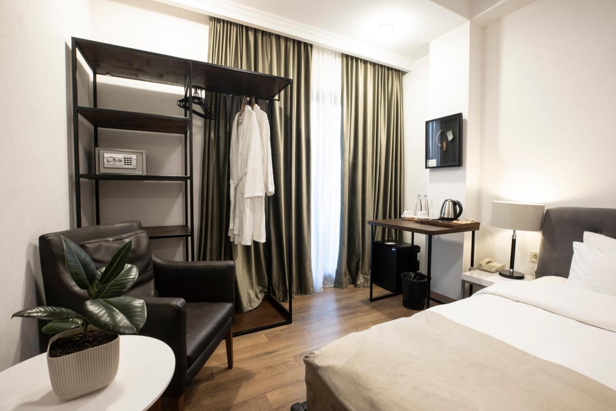 Citadel Narikala 4*